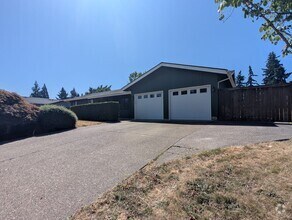 Building Photo - Wonderful 4-Bedroom, 2-Bath Home With Soli...