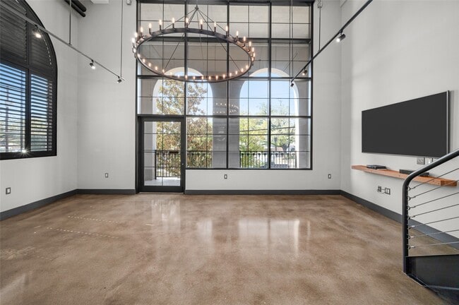 Building Photo - 1025 S Shepherd Dr