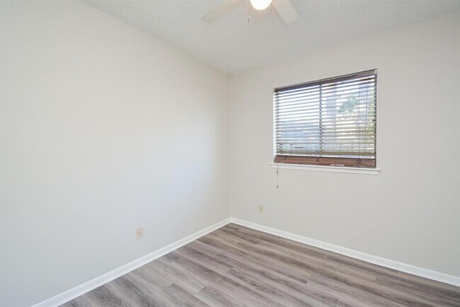 Building Photo - 3911 Issacks Way