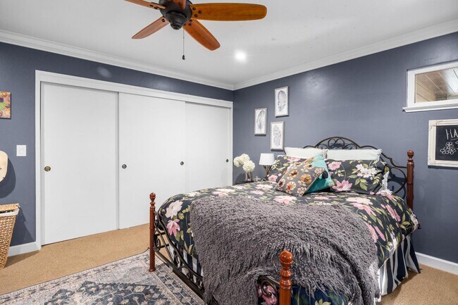 Building Photo - 101 Endlich Dr