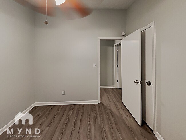 Building Photo - 5061 Donnell Way
