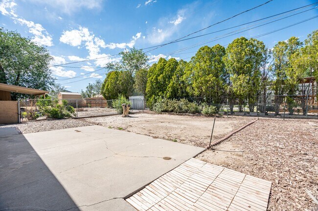 Building Photo - 3238-D 1/4 D 1/4 Rd