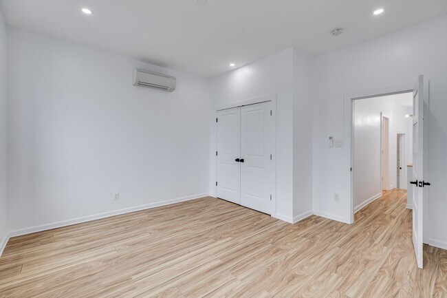 Building Photo - Brand New Modern Apartment Brewerytown