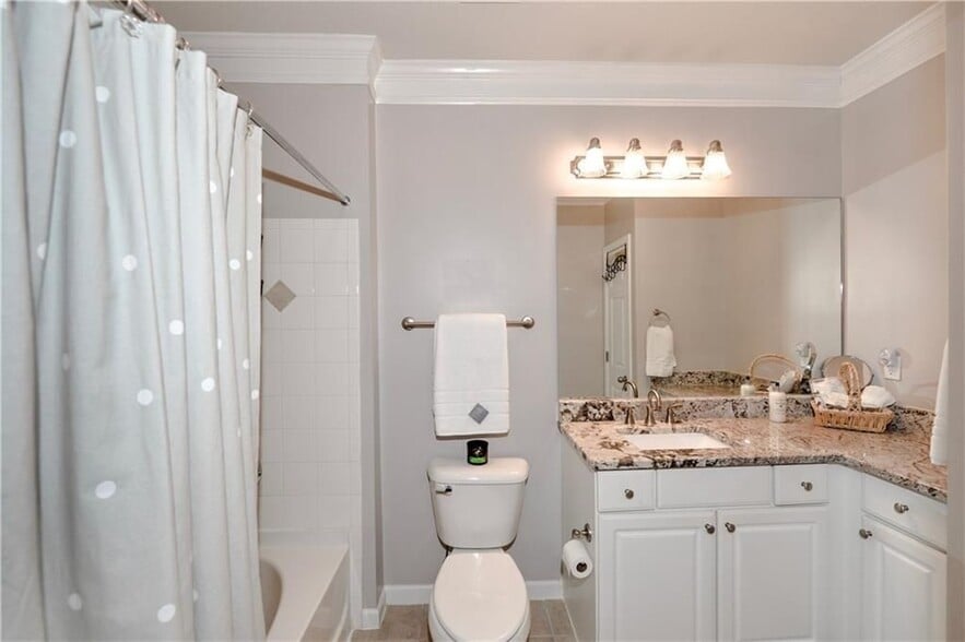 Building Photo - 1850 Cotillion Dr
