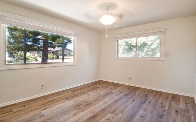 Building Photo - 2412 Via Marina