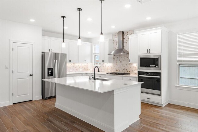 Building Photo - 201 Bristlecone Bend
