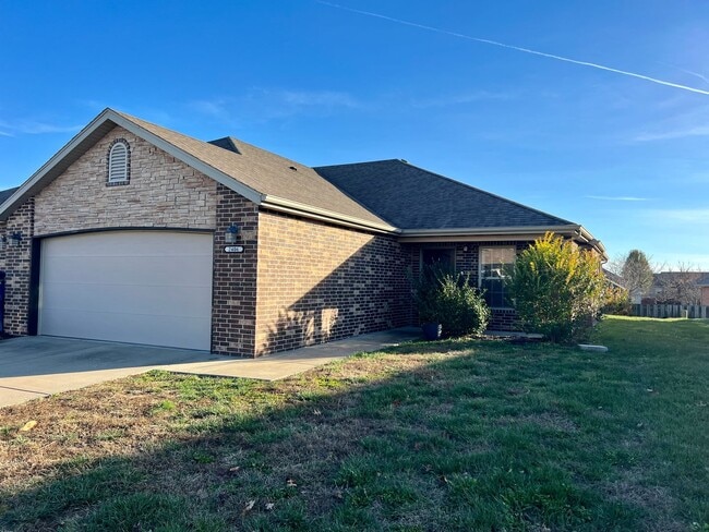 Building Photo - NEW LUXURY DUPLEX in the sought-after Deer...