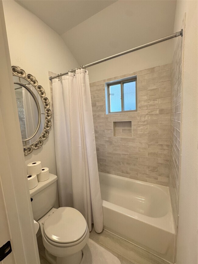 Building Photo - 6630 Escondido Dr