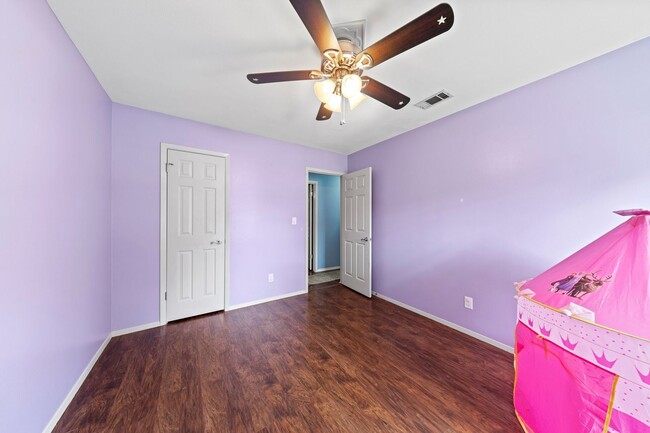 Building Photo - 4 bedroom in Bluewater Bay!