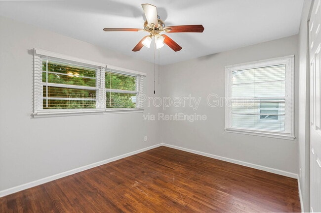 Building Photo - 306 Banff Cir