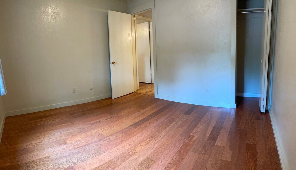Building Photo - 3250 O'Neal Cir