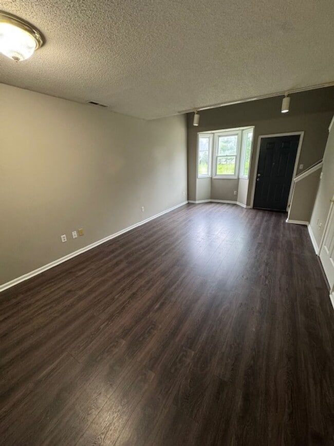 Building Photo - 1324 Lofton Way