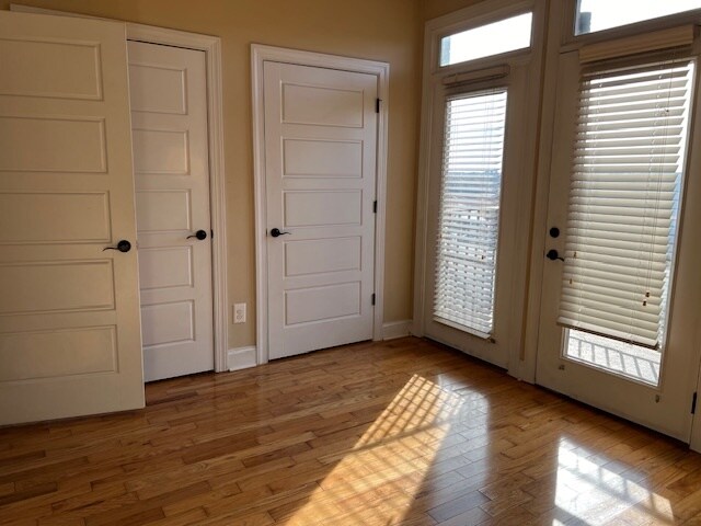 Building Photo - 201 Wall St