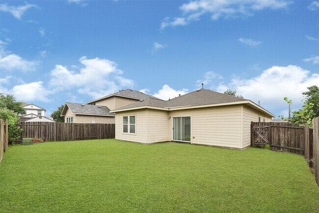 Building Photo - 11015 Harston Dr
