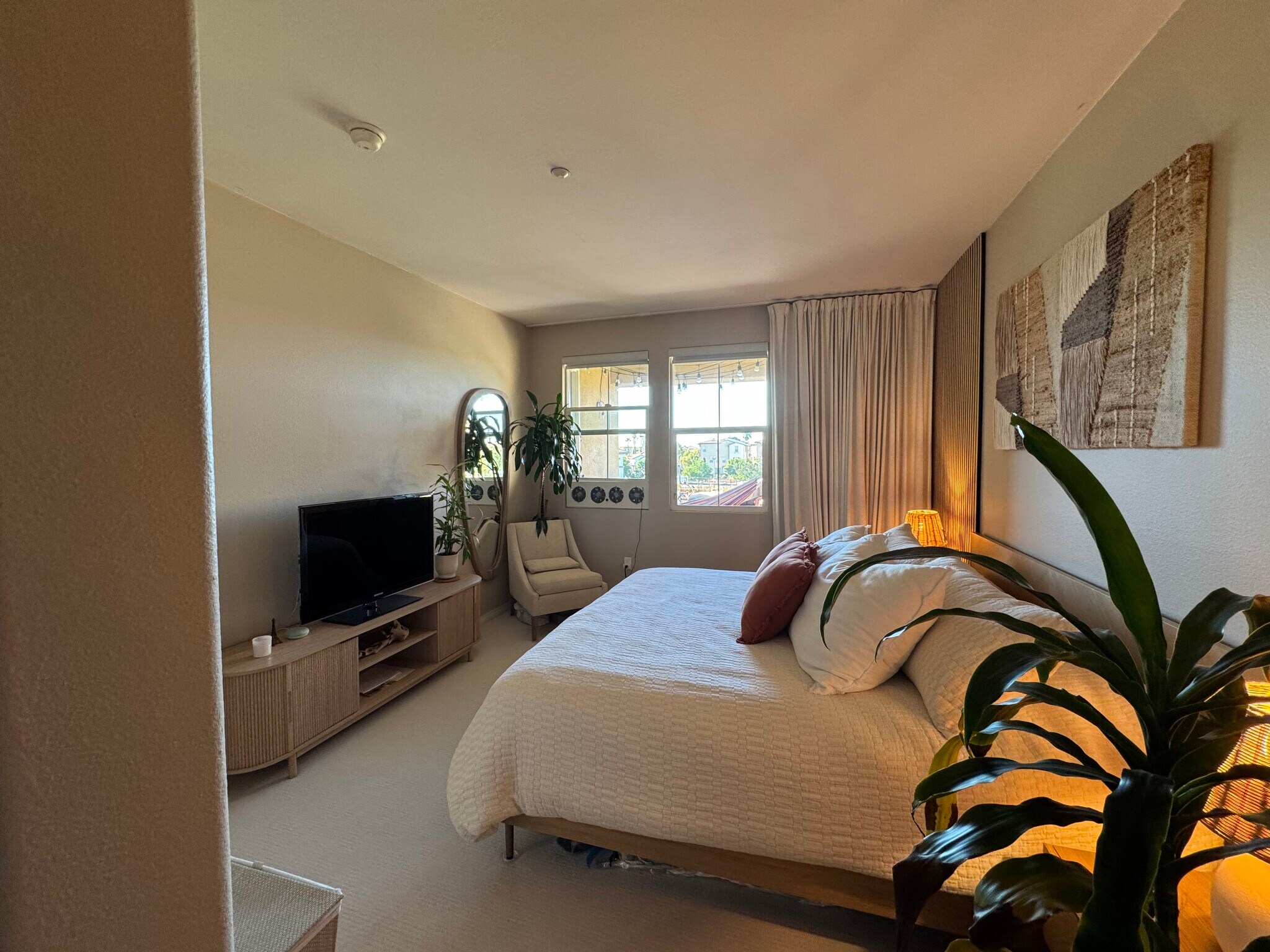 Building Photo - 243 Riverdale Ct