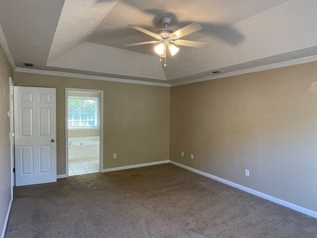 Building Photo - Relax in your spacious home deep in the Watson Grove subdivision