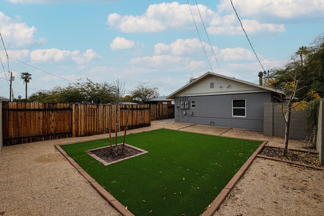 Building Photo - 3827 N 18th St