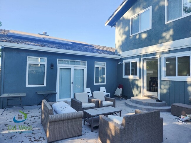 Building Photo - 7521 Santa Barbara Dr