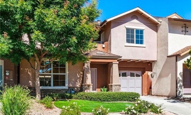 3 bedroom 2.5 bath home with garage - 3 bedroom 2.5  bath home with garage