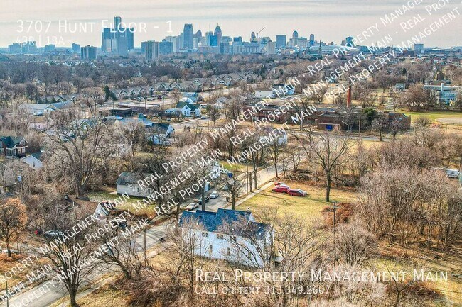Building Photo - 3707 Hunt St