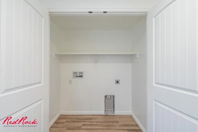 Building Photo - 2075 S Sir Monte Dr