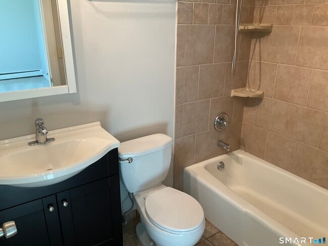 Building Photo - 157 Woodland Dr