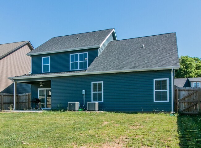 Building Photo - 1132 Eagle's View Dr