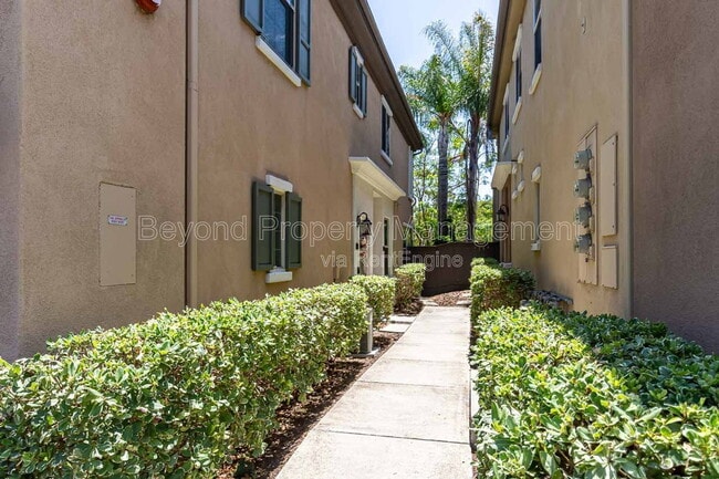 Building Photo - 2616 Bellezza Dr