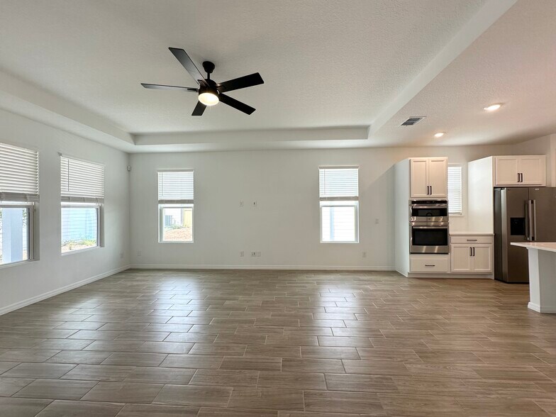Building Photo - 2976 Embark Trl