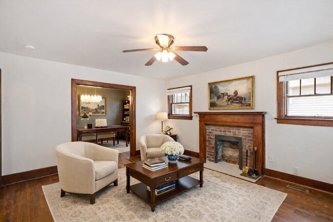 Building Photo - 818 Stafford St