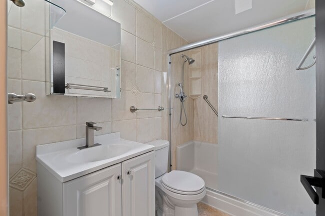 Building Photo - READY NOW! Fully RENOVATED 3 bedroom in SCOTT TOWNSHIP!