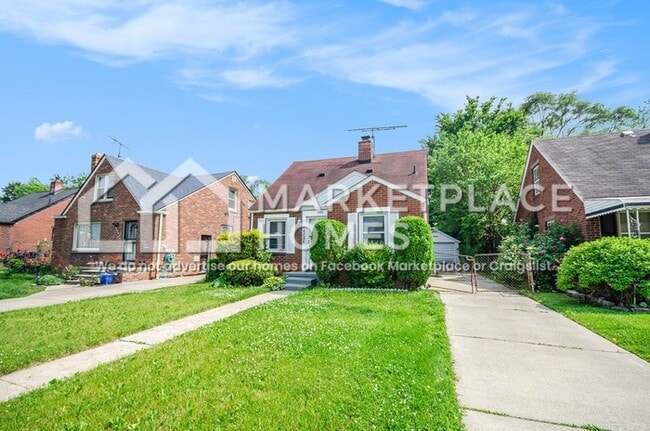 Building Photo - 16086 Carlisle Dr