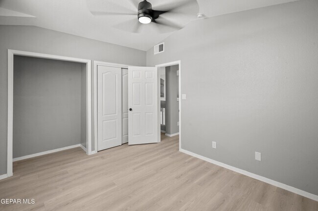 Building Photo - 3209 Tierra Ave Pl
