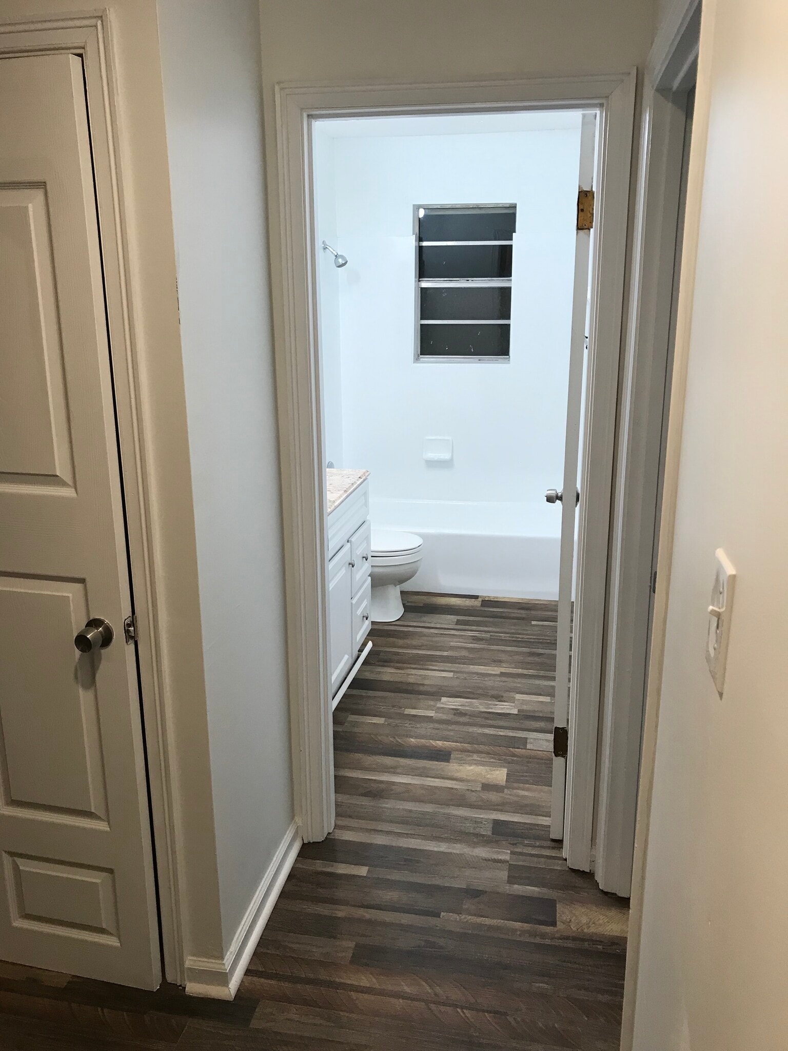 Building Photo - 121 Rosedale Dr