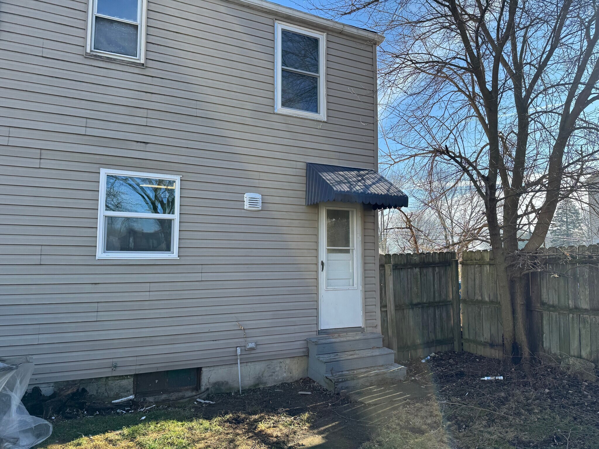 Building Photo - 3758 Palm Ave