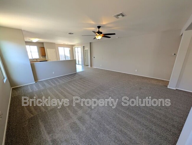 Building Photo - 10419 N 52nd Dr