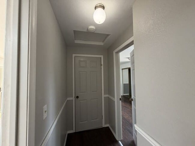 Building Photo - Spacious Rambler for Lease