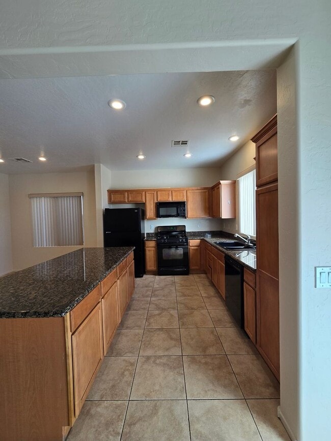 Building Photo - An Amazing 3 Bedroom, 2 Story Home in Silverstone Ranch.