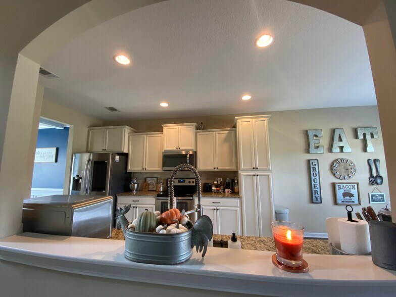 Building Photo - 1098 Marne Blvd