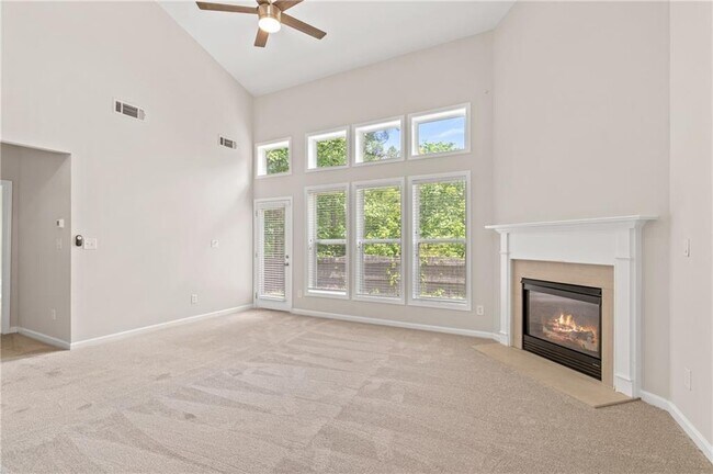 Building Photo - 1125 Harvest Brook Dr NE
