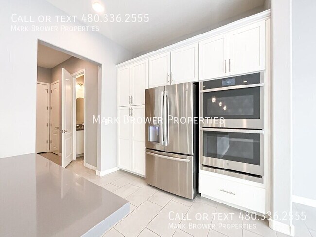 Building Photo - 7472 E Paraiso Dr