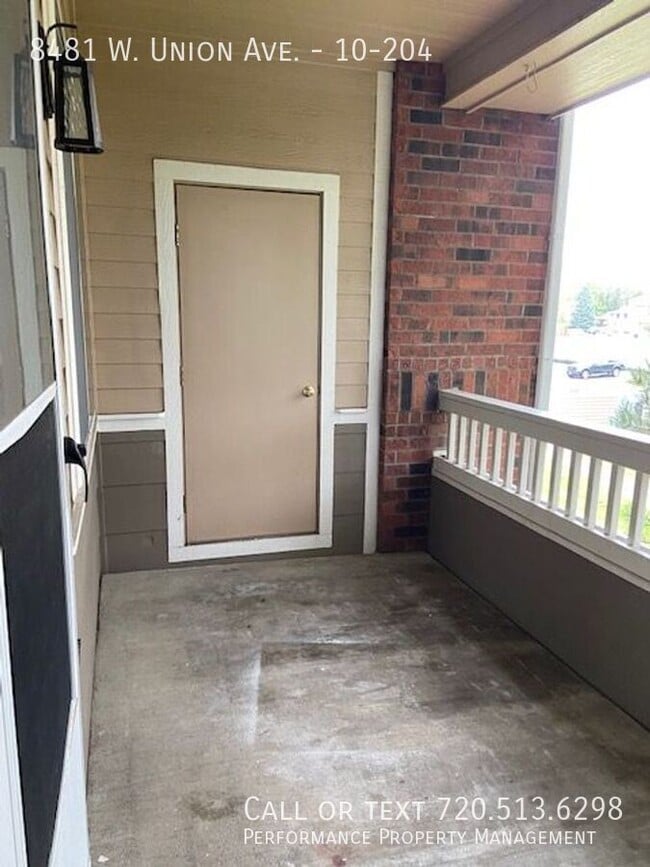 Building Photo - 8481 W Union Ave