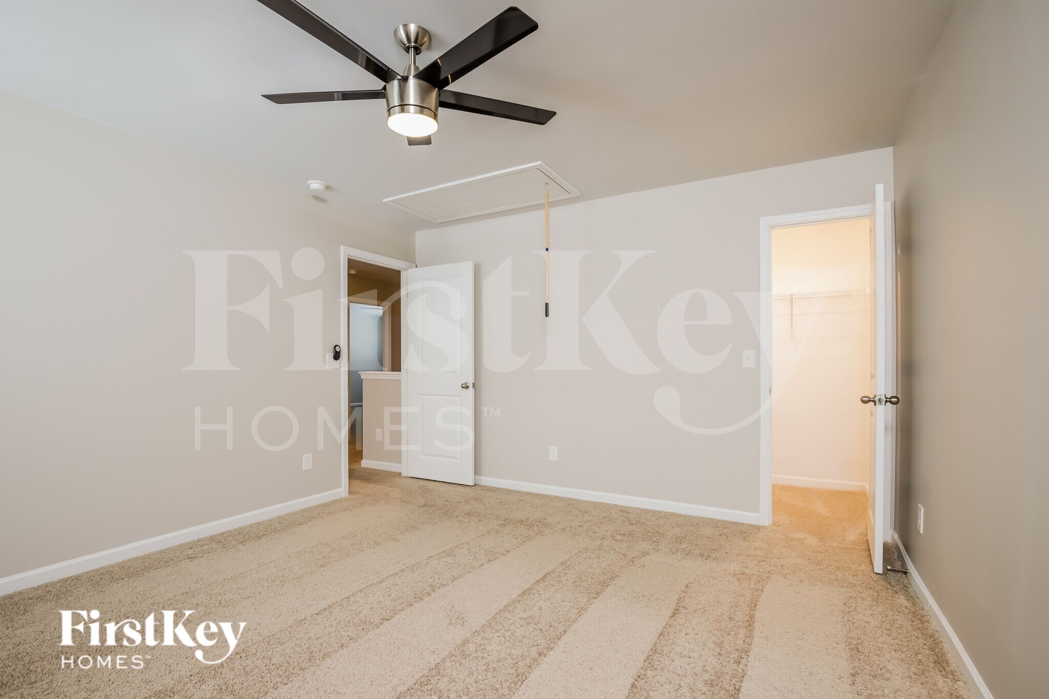 Building Photo - 2043 Longshadow St