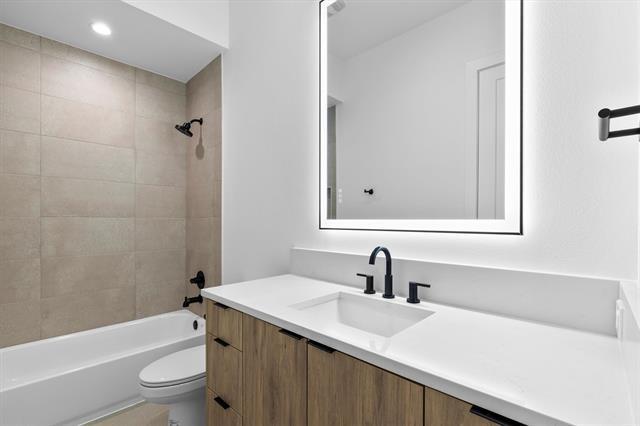 Building Photo - 2812 Guymon St