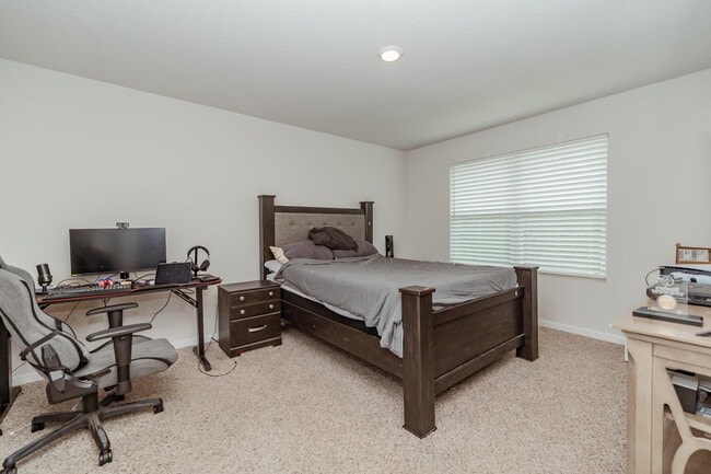 Building Photo - 6719 Sarah Ann Way