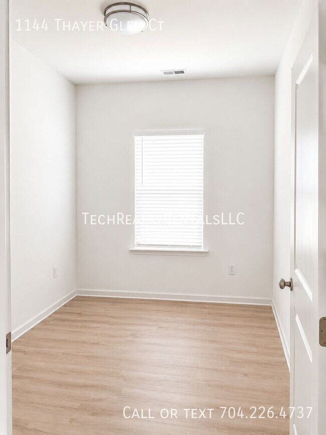 Building Photo - 1144 Thayer Gln Ct