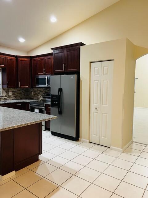 Building Photo - 10787 Fillmore Dr
