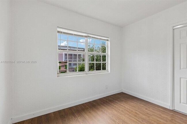 Building Photo - 1045 NW 115th St