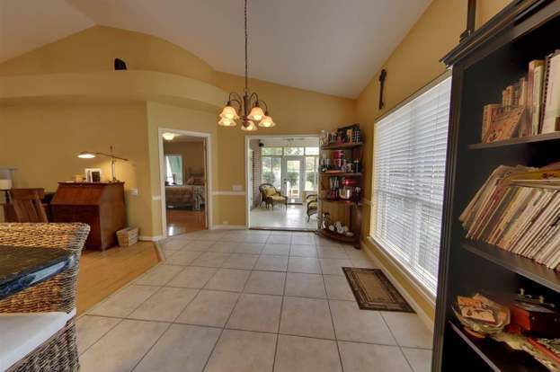 Building Photo - 9945 Rail Cir