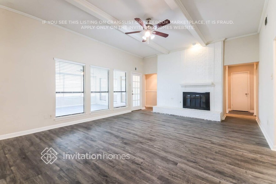 Building Photo - 1717 Brighton Dr